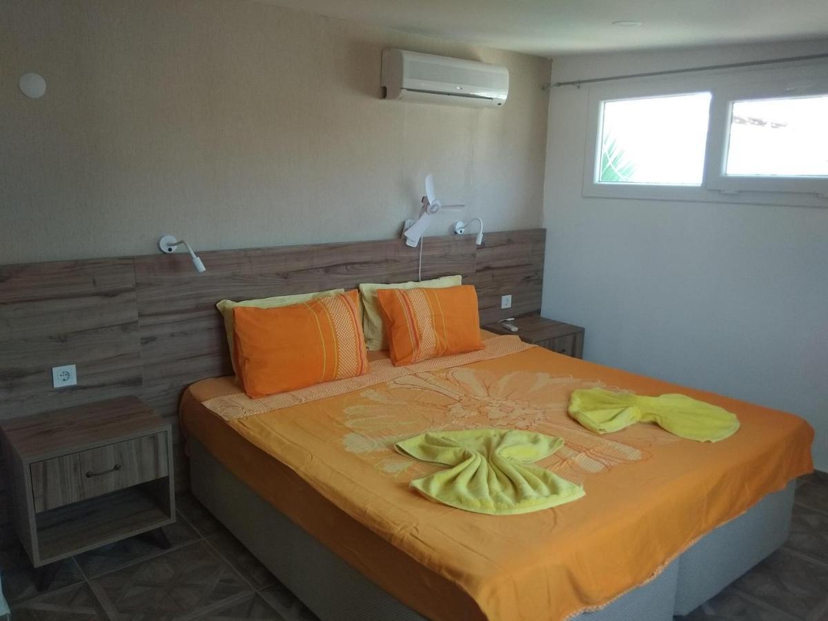 Paddys Apartments Ovacik Олудениз Екстериор снимка